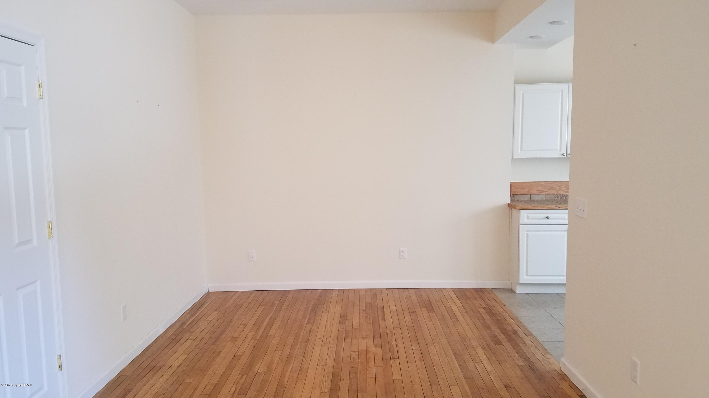 6687 Highway 191, Unit 2 Cresco, PA 18326 - Photo 5 of 10 20180106_143125