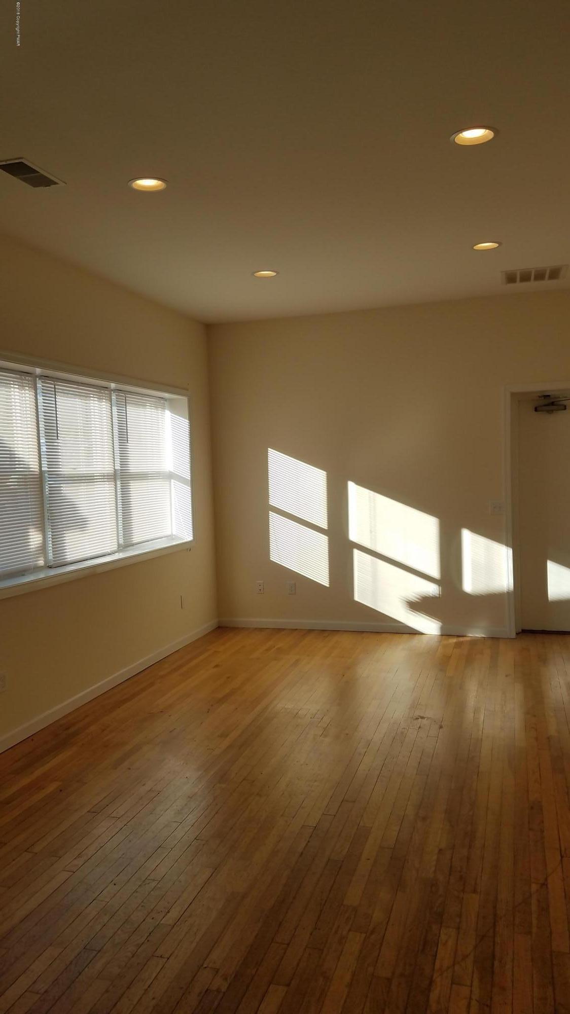 6687 Highway 191, Unit 2 Cresco, PA 18326 - Photo 6 of 10 20180106_143435