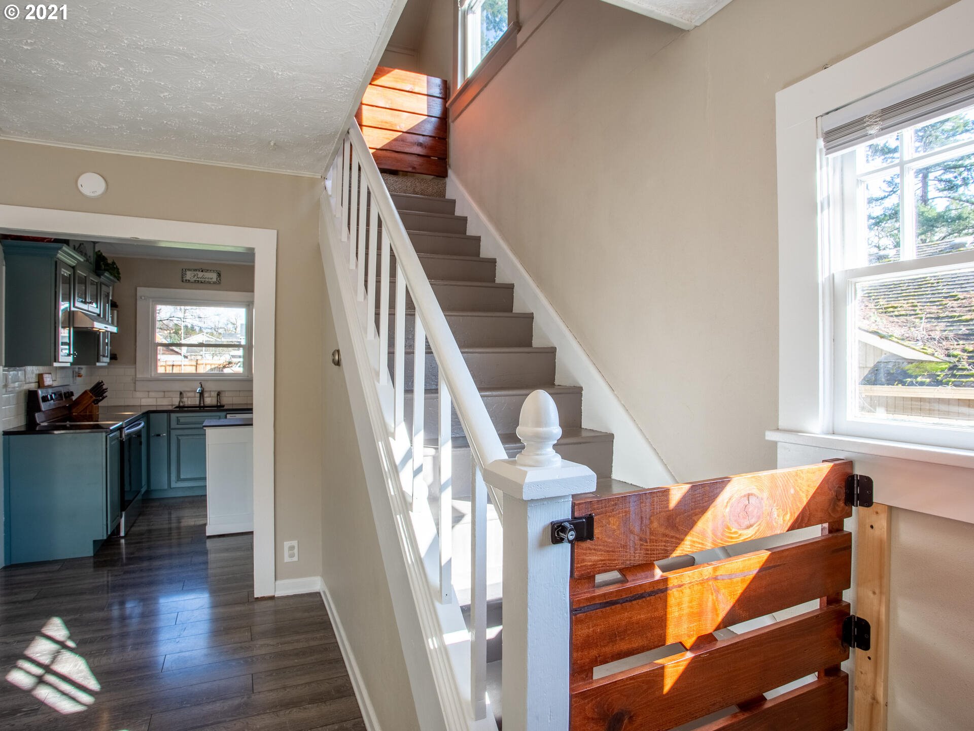 614 Southwest Utah Street Camas, WA 98607 - Photo 13 of 29