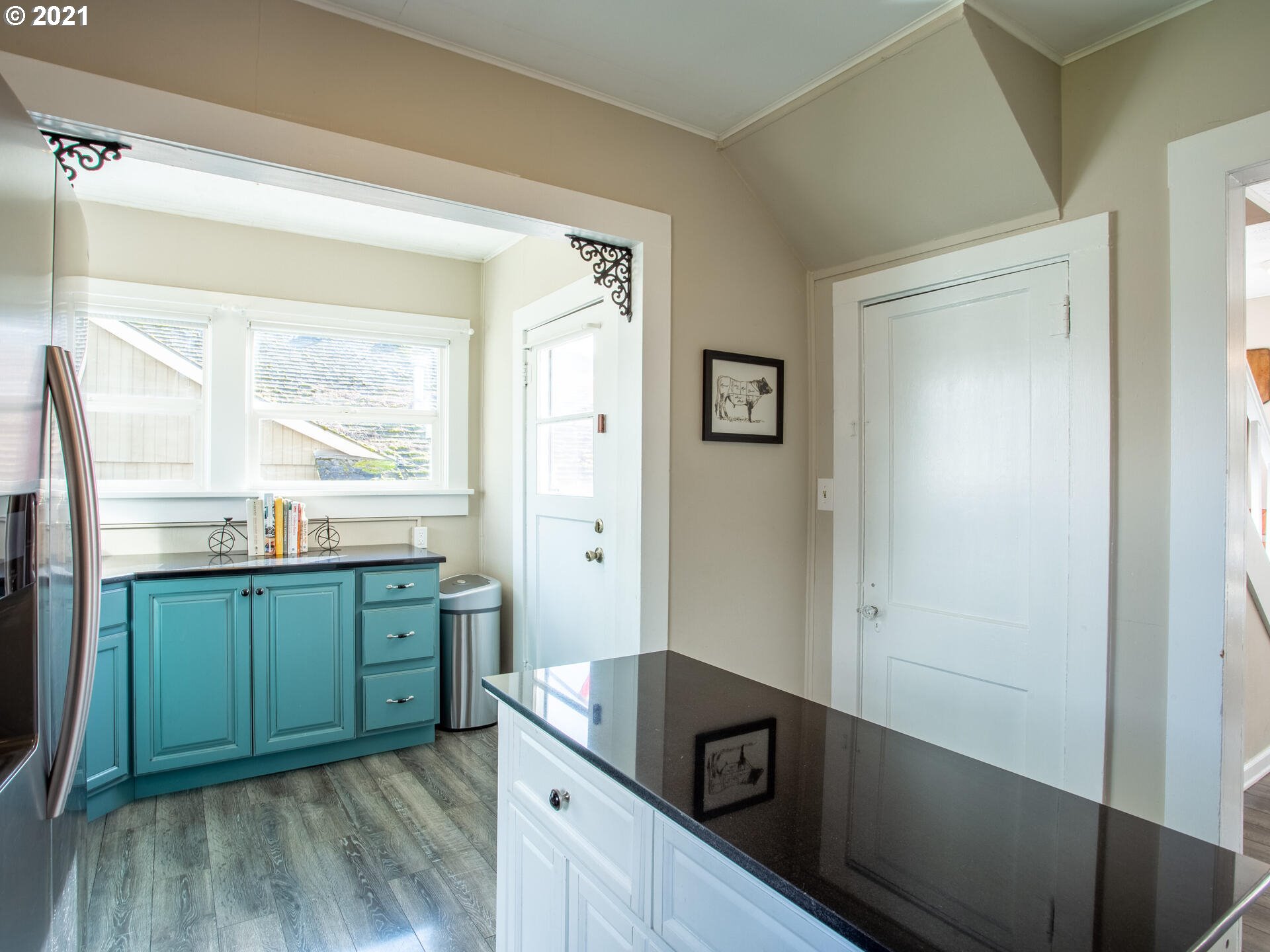 614 Southwest Utah Street Camas, WA 98607 - Photo 9 of 29