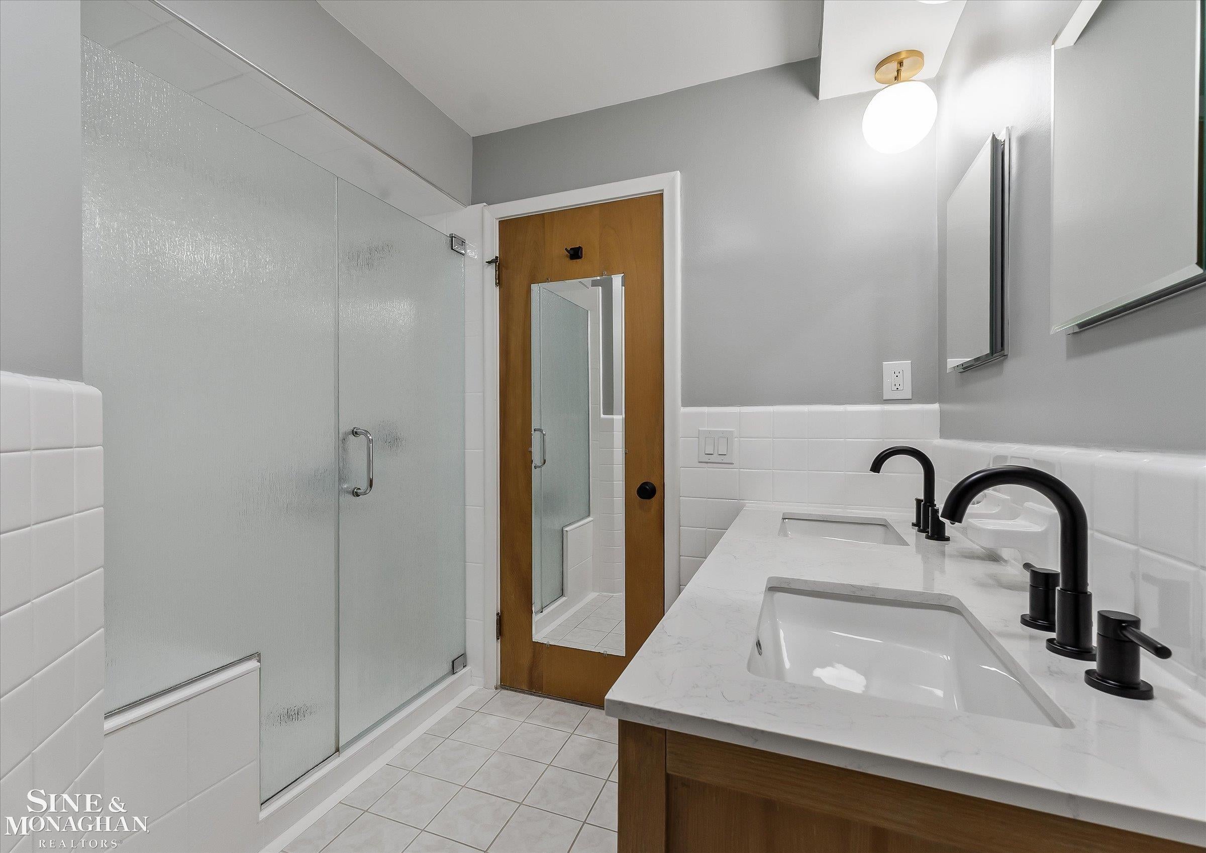 16146 Beverly Road Beverly Hills, MI 48025 - Photo 17 of 36 Gallery Image 17