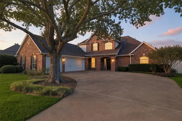 $599,000 | 718 Morningside Drive, Mansfield, TX 76063