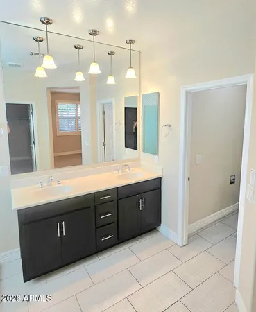 $585,000 | 140 East Bernie Lane, Gilbert, AZ 85295