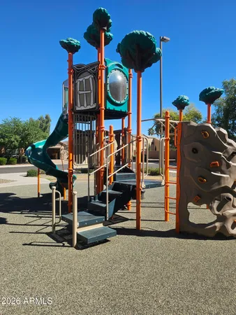 $585,000 | 140 East Bernie Lane, Gilbert, AZ 85295