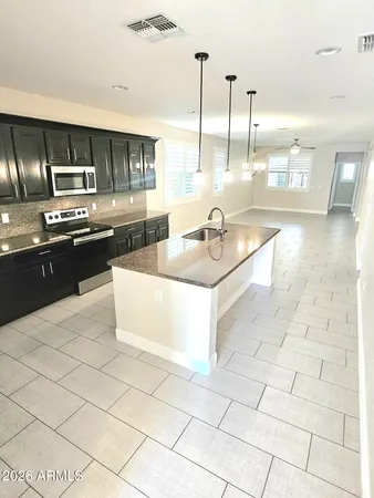 $585,000 | 140 East Bernie Lane, Gilbert, AZ 85295