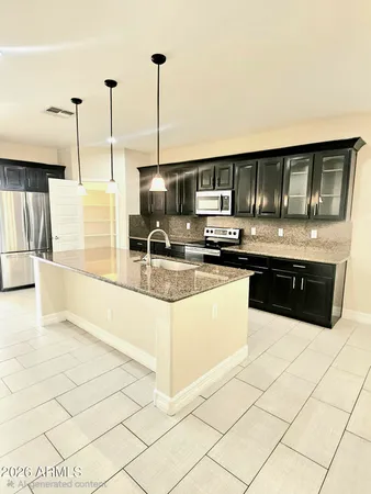 $585,000 | 140 East Bernie Lane, Gilbert, AZ 85295