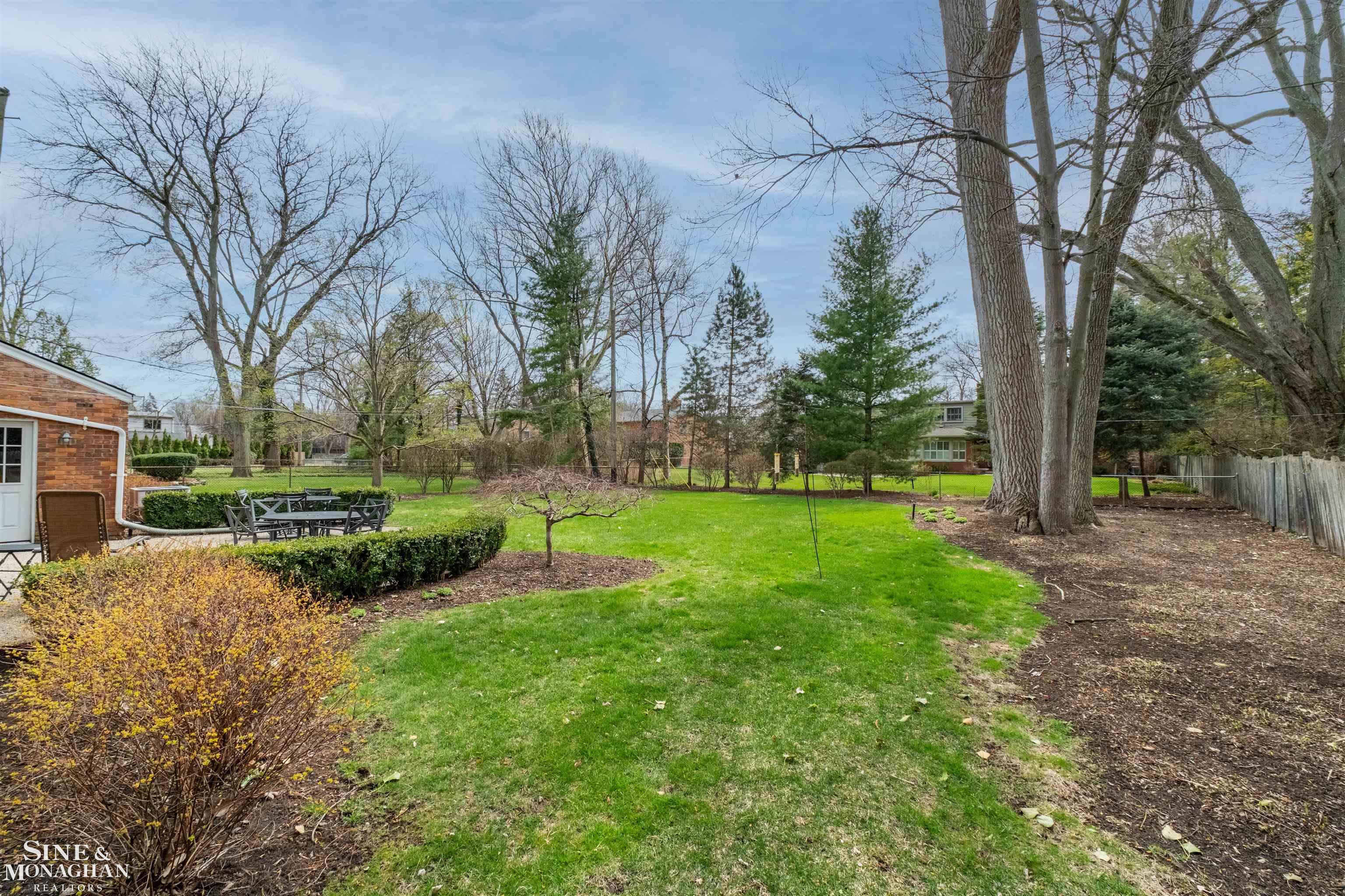 171 Moran Road Grosse Pointe Farms, MI 48236 - Photo 2 of 58