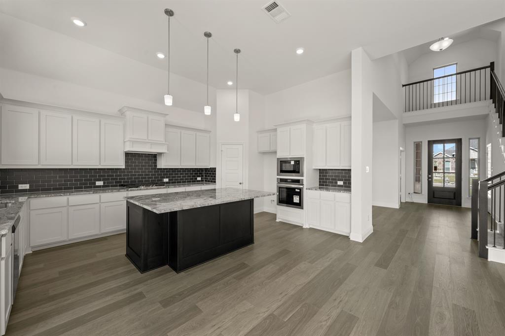 974 Reeves Drive DeSoto, TX 75154 - Photo 7 of 30 974 Reeves- Kitchen-2