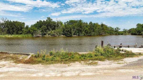 $68,000 | 3317 Bayou Dularge Road, Theriot, LA 70397