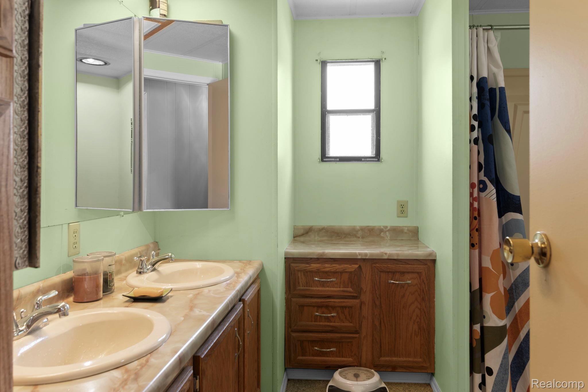 351-north Squirrel Squirrel Road, Unit 252 Auburn Hills, MI 48326 - Photo 16 of 19 14-web-or-mls-DSC_5654.jpg