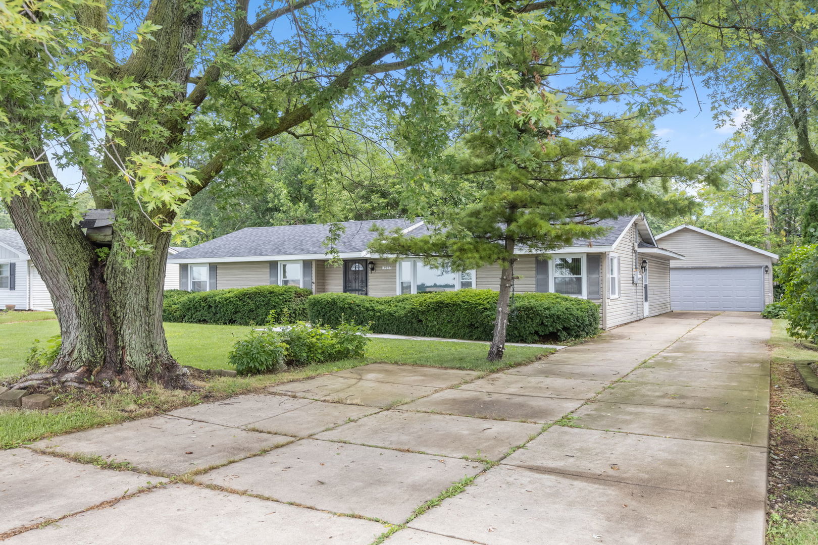 19212 Airport Road Romeoville, IL 60446 - Photo 2 of 18