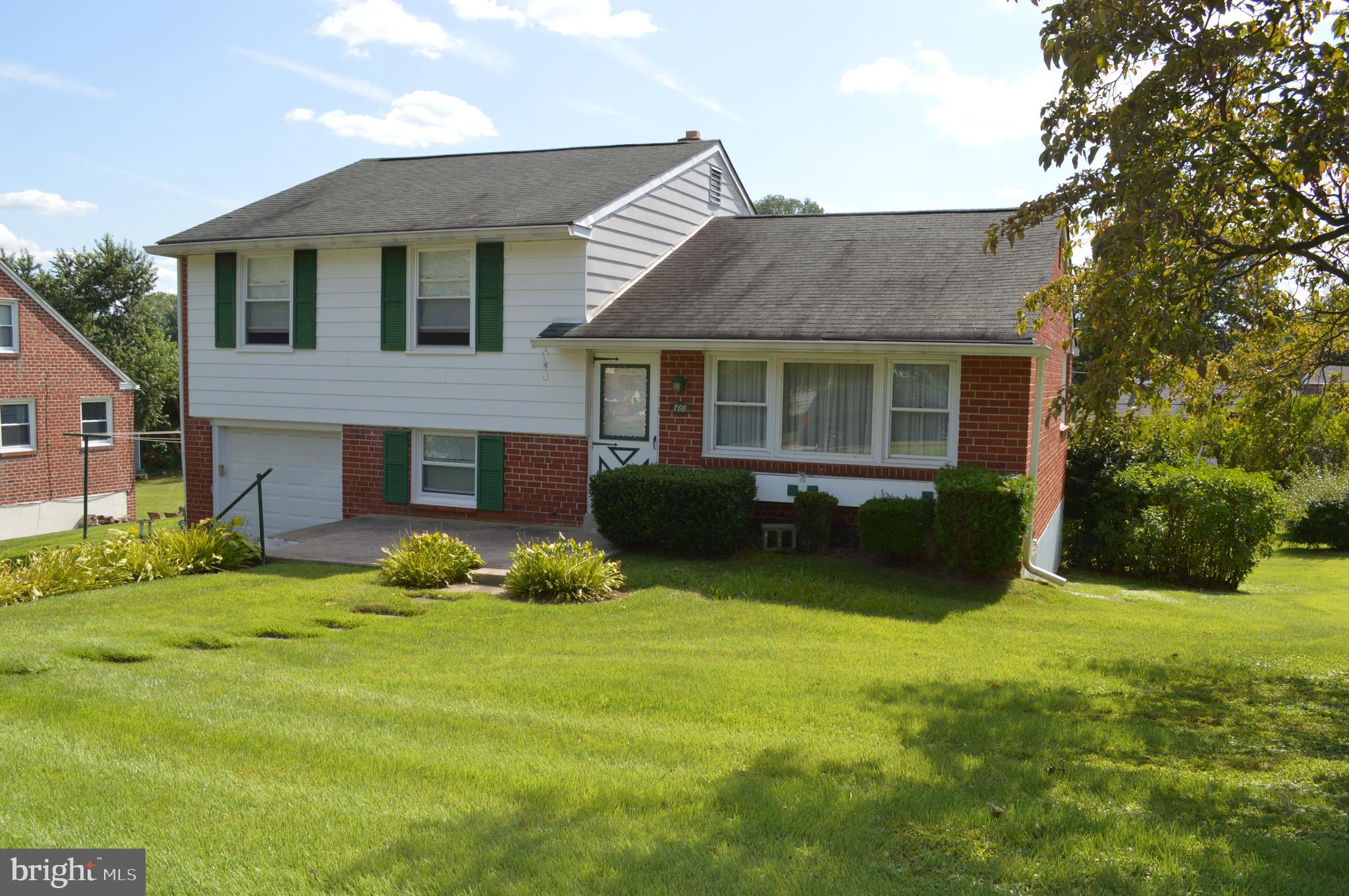 708 Marshall Road Brookhaven, PA 19015 - Photo 1 of 25 Front view