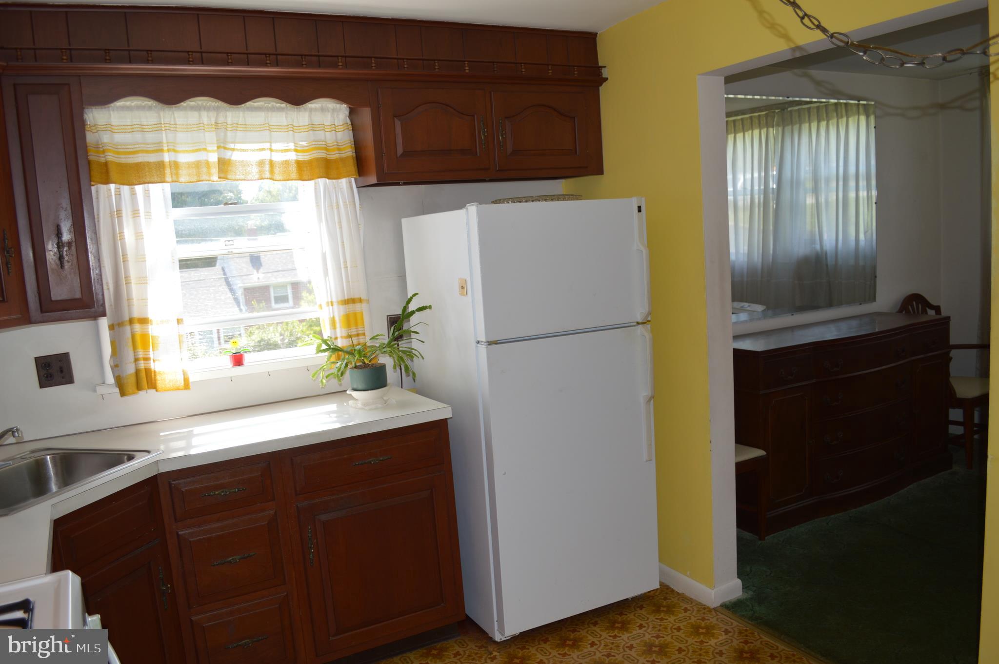 708 Marshall Road Brookhaven, PA 19015 - Photo 8 of 25 Kitchen