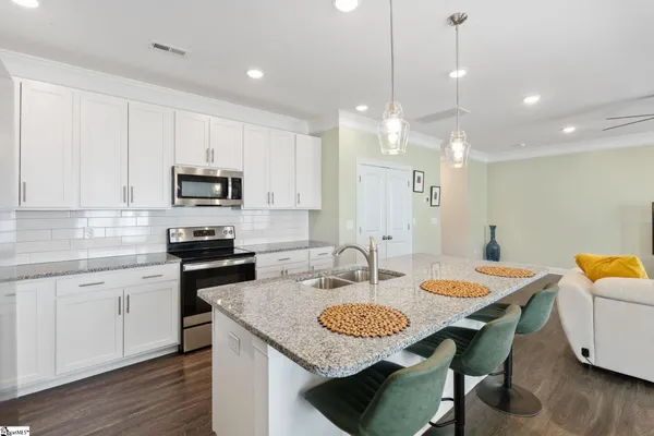 $350,000 | 35 Arnold Mill Road, Simpsonville, SC 29680