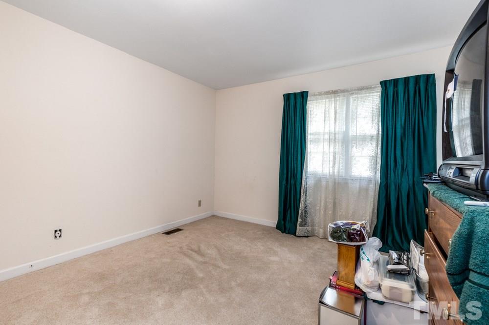4820 Reigal Wood Road Durham, NC 27712 - Photo 8 of 20 Gallery Image 8