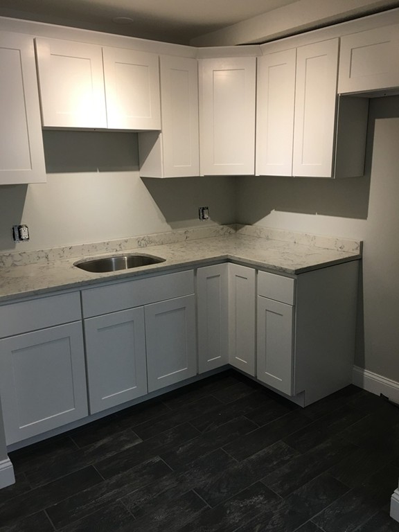 295 Main Street, Unit 4 Reading, MA 01867 - Photo 8 of 15 Gallery Image 8