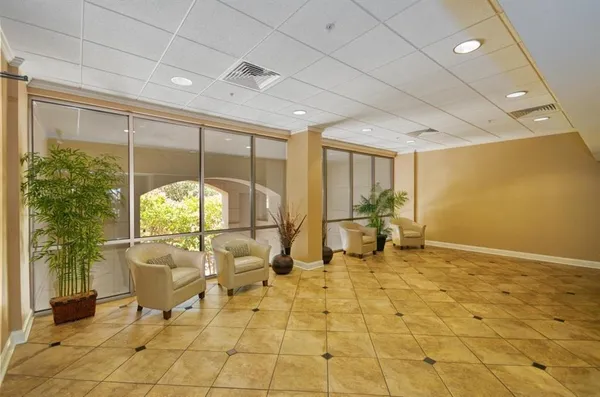 $370,000 | 215 West College Avenue, Unit 905, Tallahassee, FL 32301