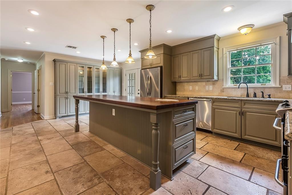 603 Haring Road Metairie, LA 70001 - Photo 7 of 33 Gallery Image 7