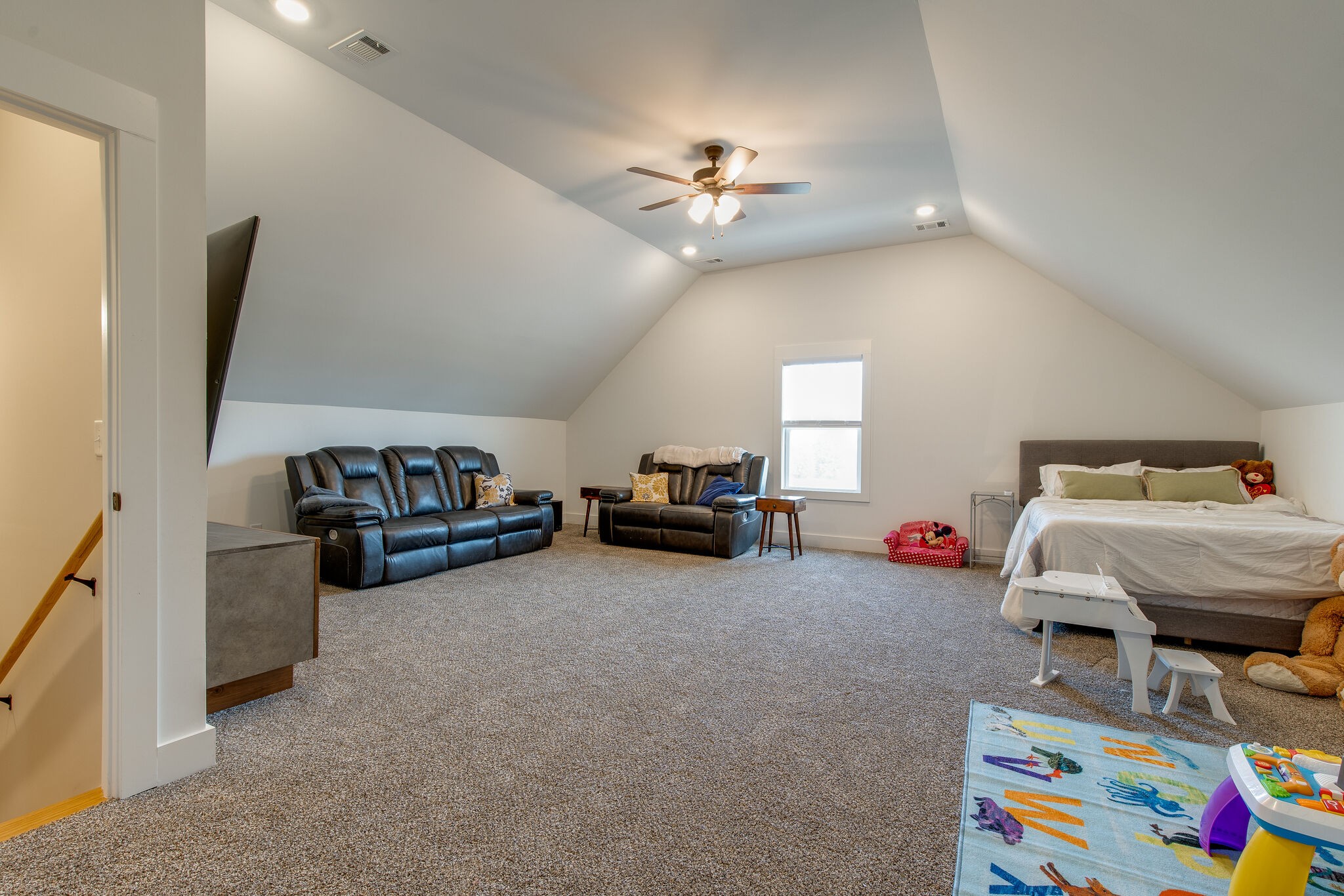 3188 Battle Creek Road Springfield, TN 37172 - Photo 25 of 49 a living room with furniture and a baby crib