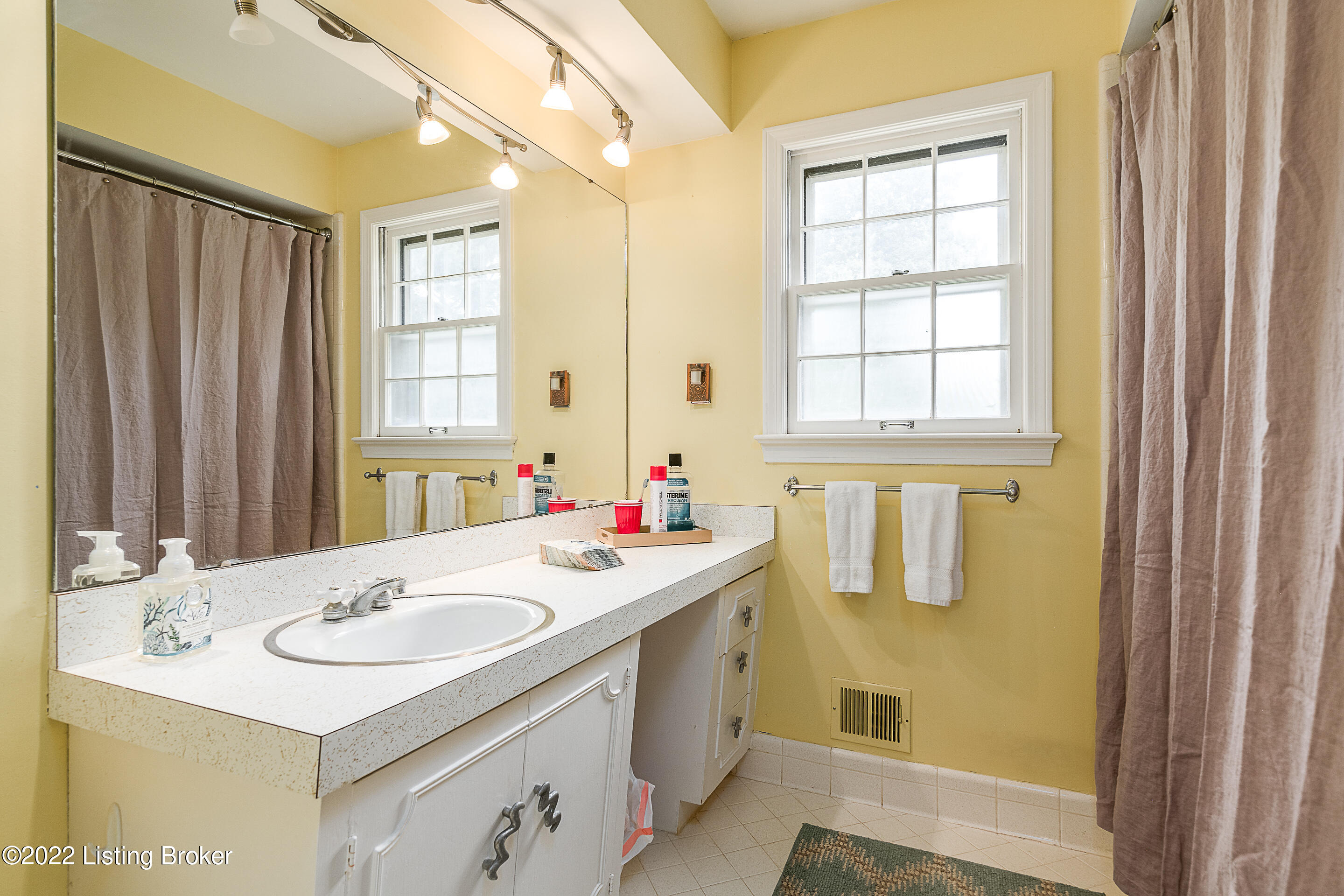 3507 River Bluff Road Prospect, KY 40059 - Photo 18 of 21 AA RB Bathroom 2