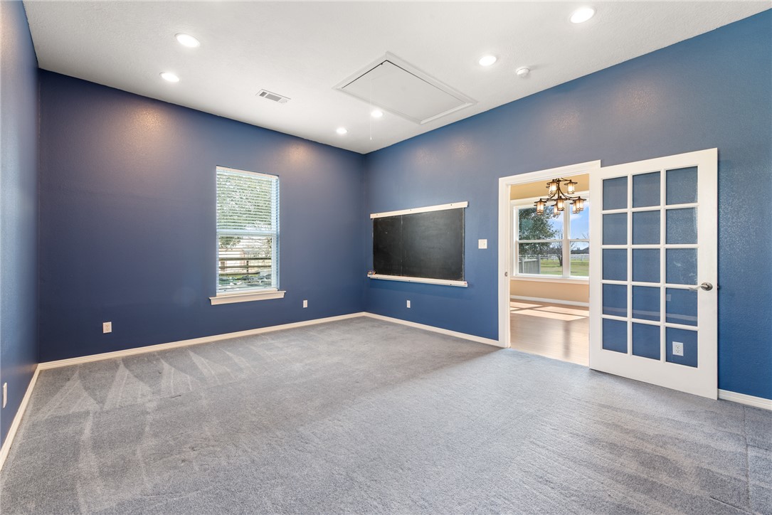 3556 Riata Court Bryan, TX 77808 - Photo 11 of 35