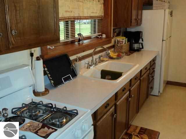 681 Bass Lake Road Southwest Kalkaska, MI 49646 - Photo 23 of 70 1748642-22.JPG