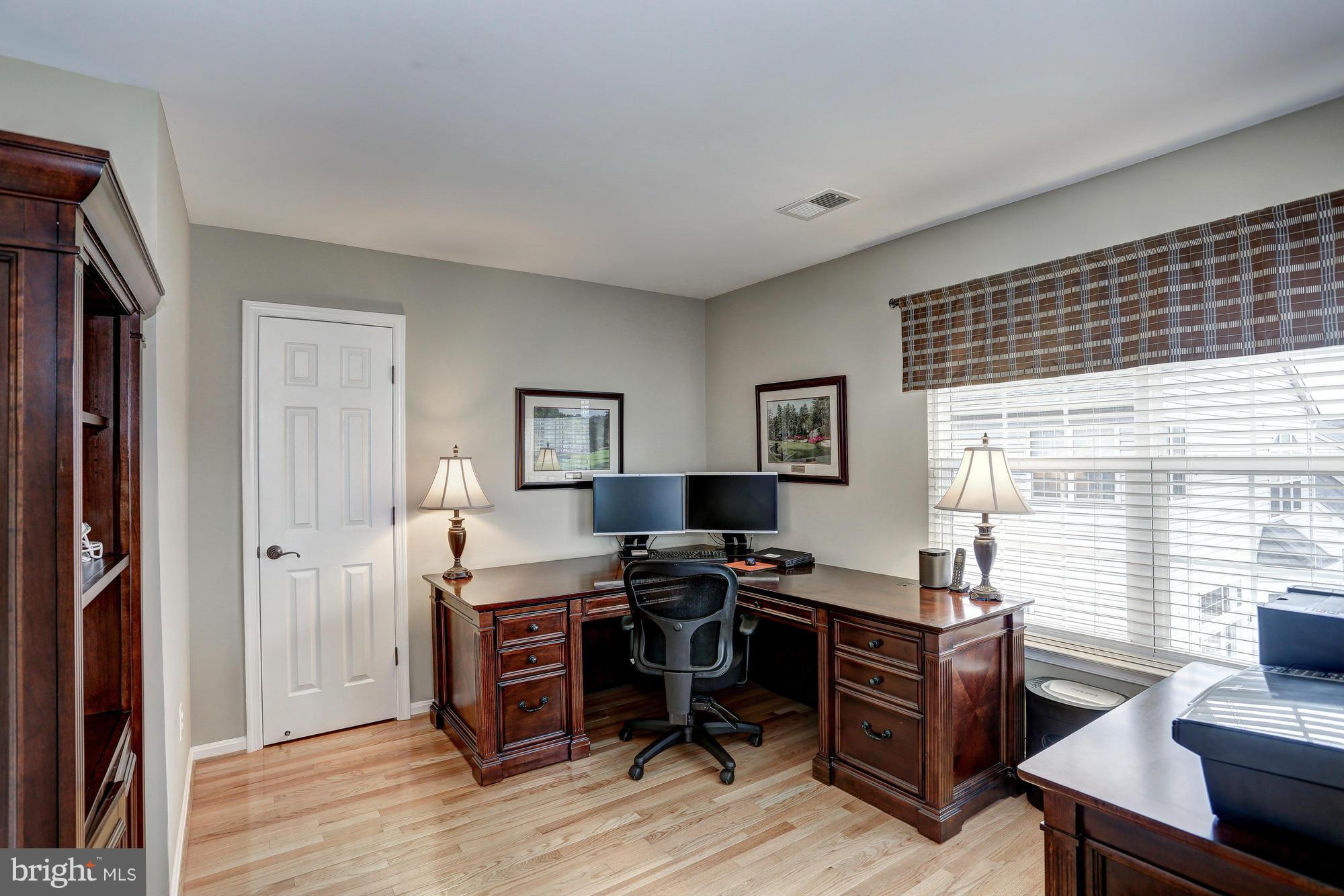 18237 Mill Spring Court Leesburg, VA 20176 - Photo 17 of 30 Sitting Room\Office