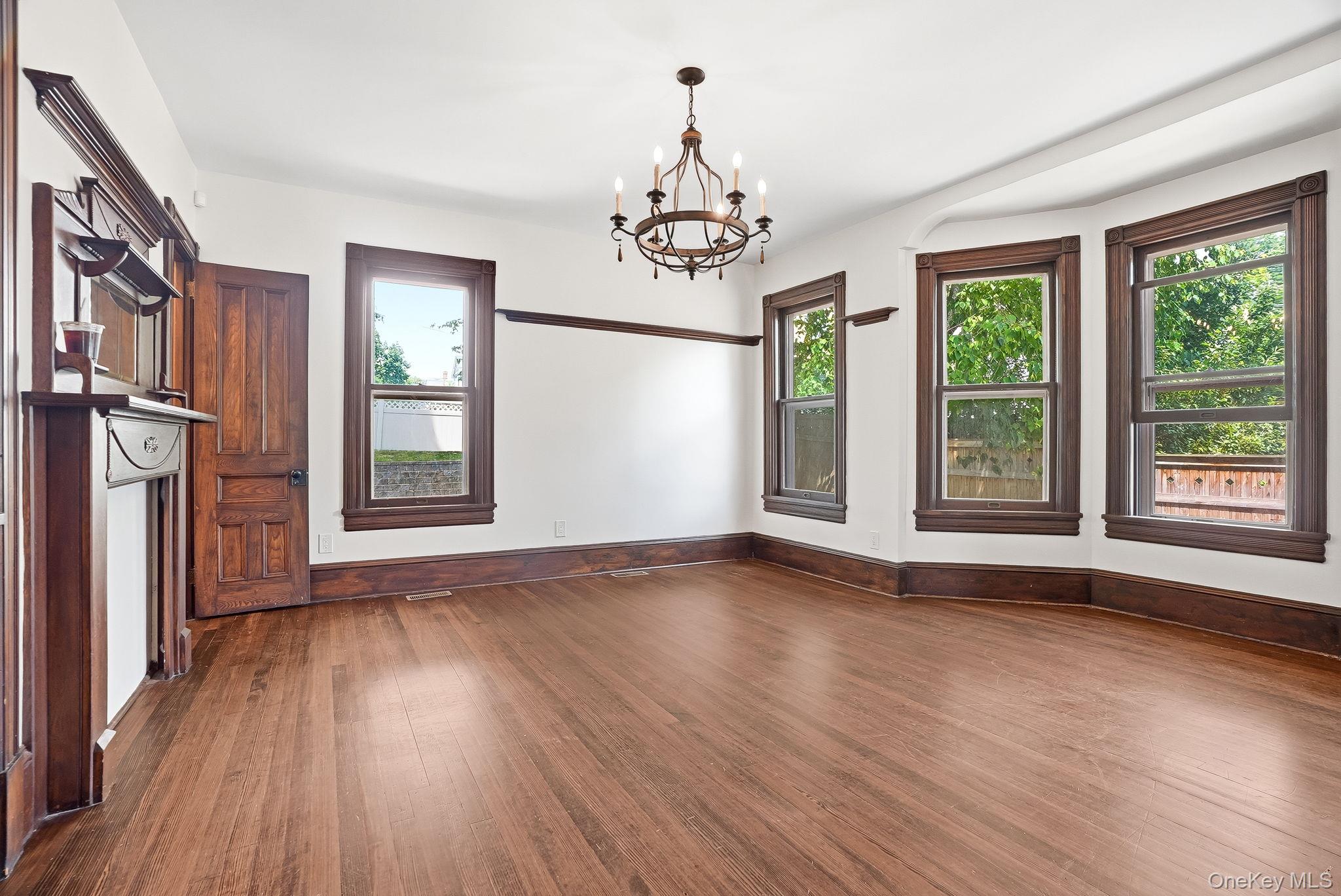 834 John Street Peekskill, NY 10566 - Photo 10 of 37