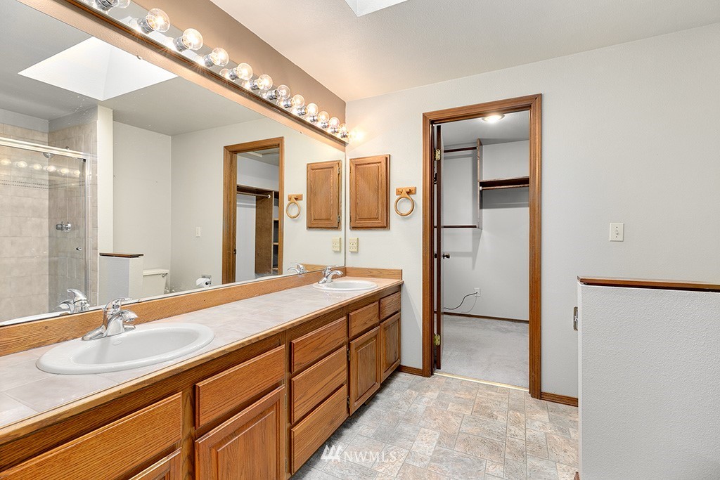 18237 154th Place Southeast Renton, WA 98058 - Photo 15 of 25 Gallery Image 15