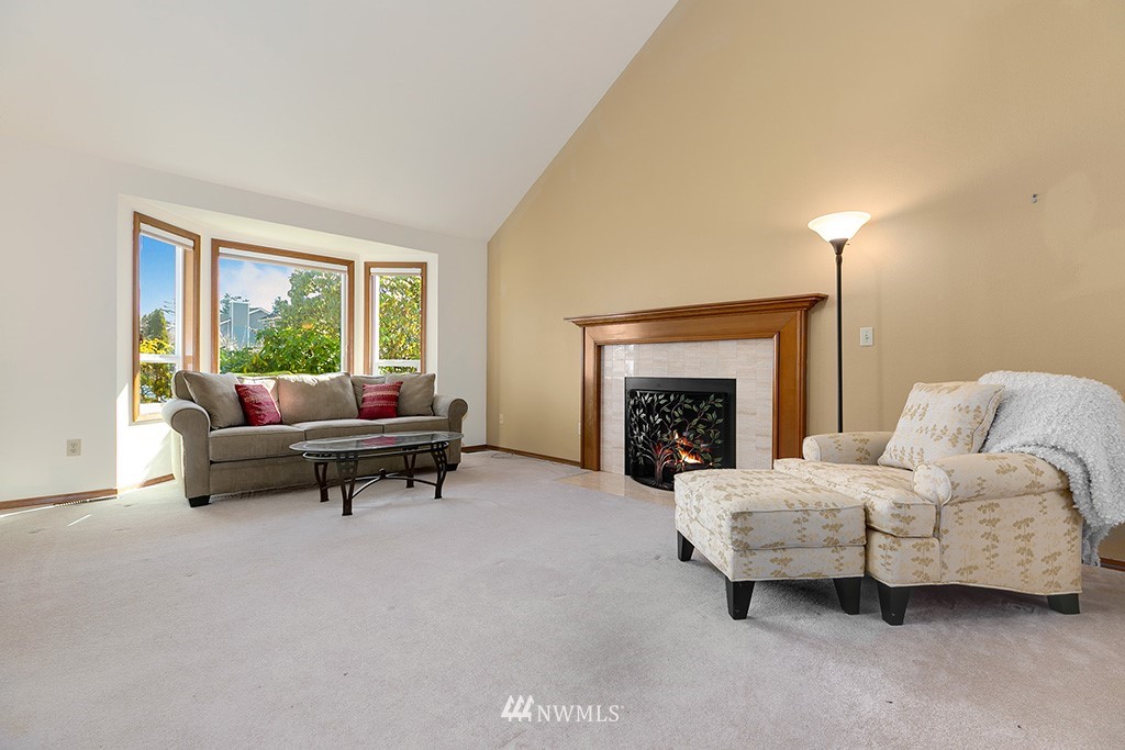 18237 154th Place Southeast Renton, WA 98058 - Photo 3 of 25 Gallery Image 3