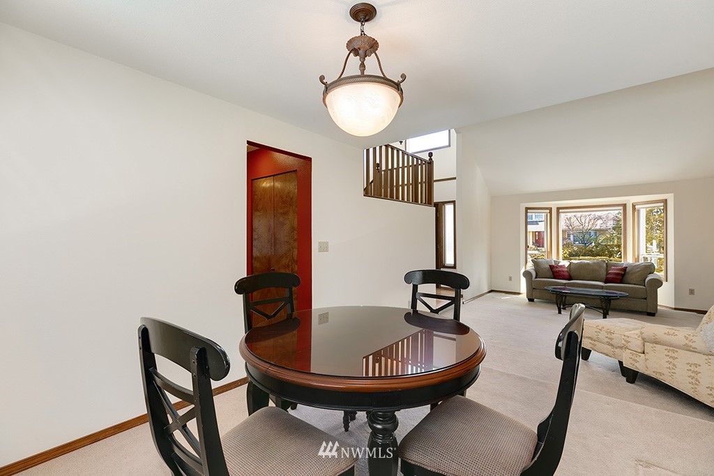 18237 154th Place Southeast Renton, WA 98058 - Photo 5 of 25 Gallery Image 5