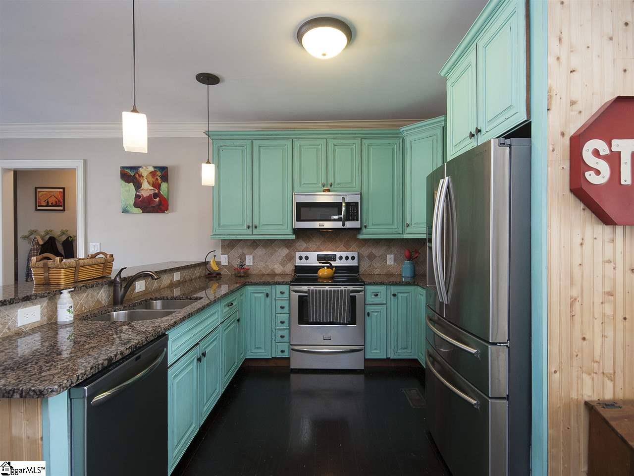241 Bruce Farm Road Simpsonville, SC 29681 - Photo 11 of 30 Gallery Image 11
