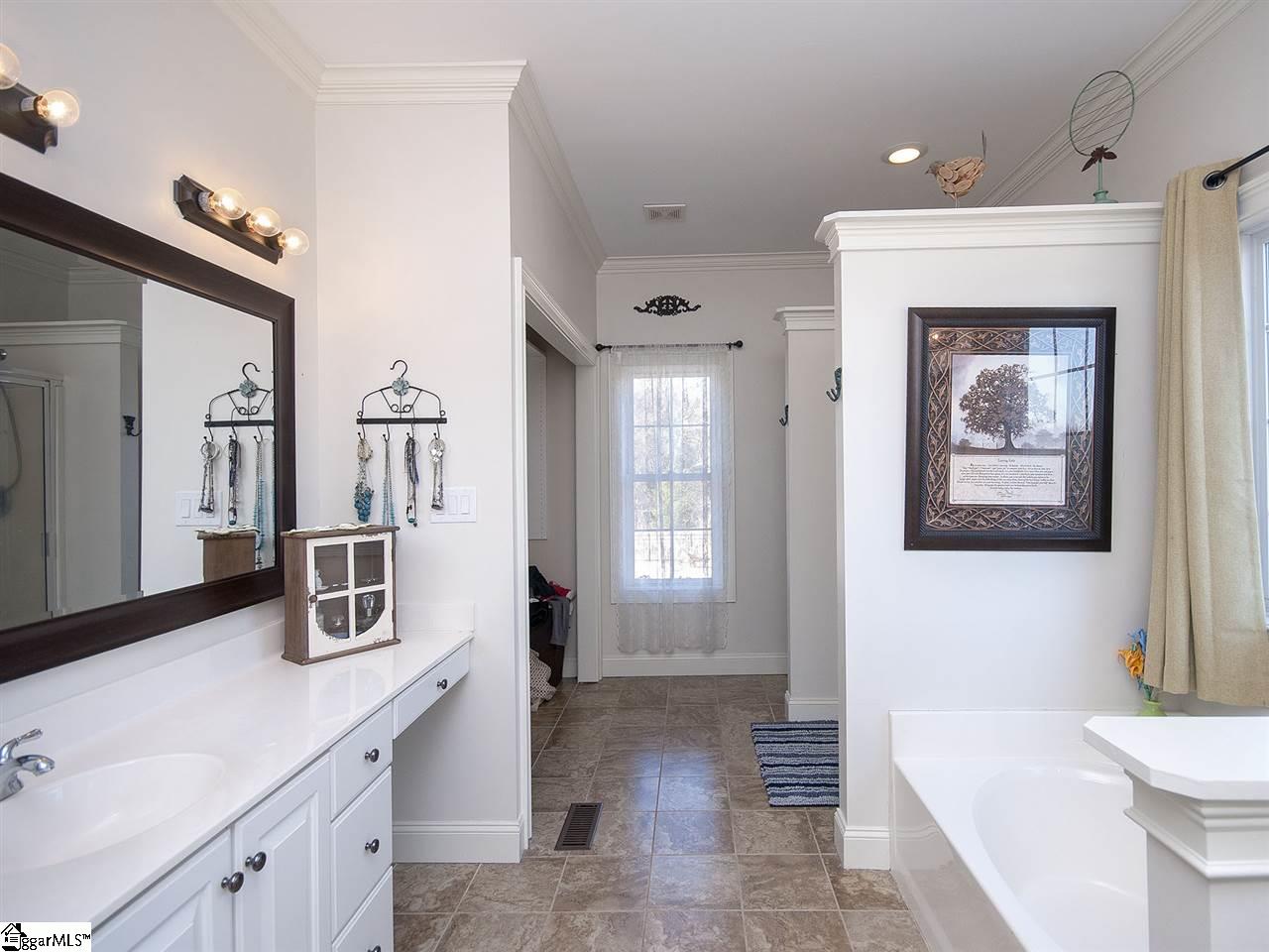 241 Bruce Farm Road Simpsonville, SC 29681 - Photo 16 of 30 Gallery Image 16