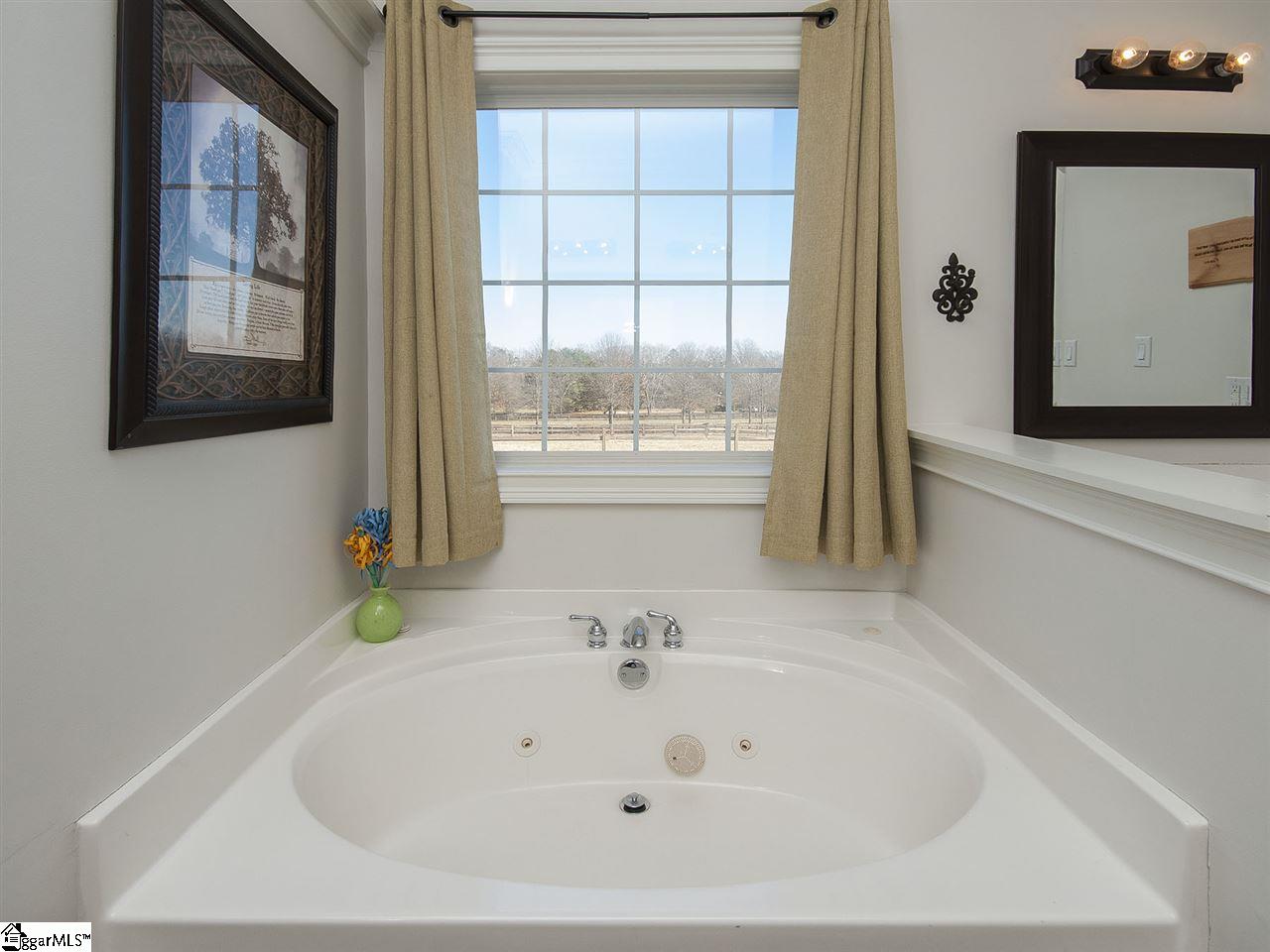 241 Bruce Farm Road Simpsonville, SC 29681 - Photo 17 of 30 Gallery Image 17