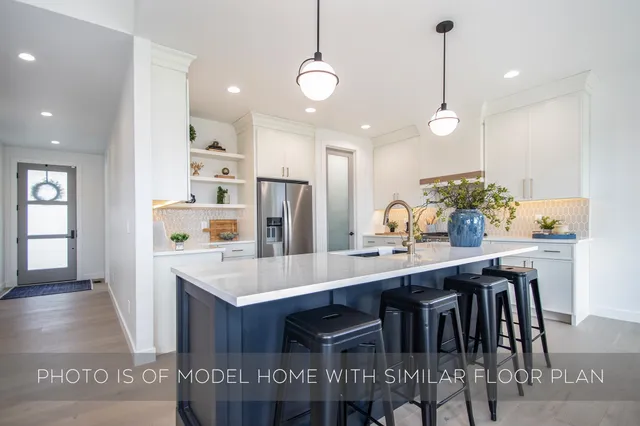 $658,900 | 54810 Northbridge W Court, Osceola, IN 46561