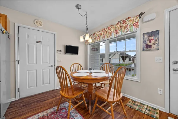 $299,900 | 27 Kirkdale Circle, Greece, NY 14612