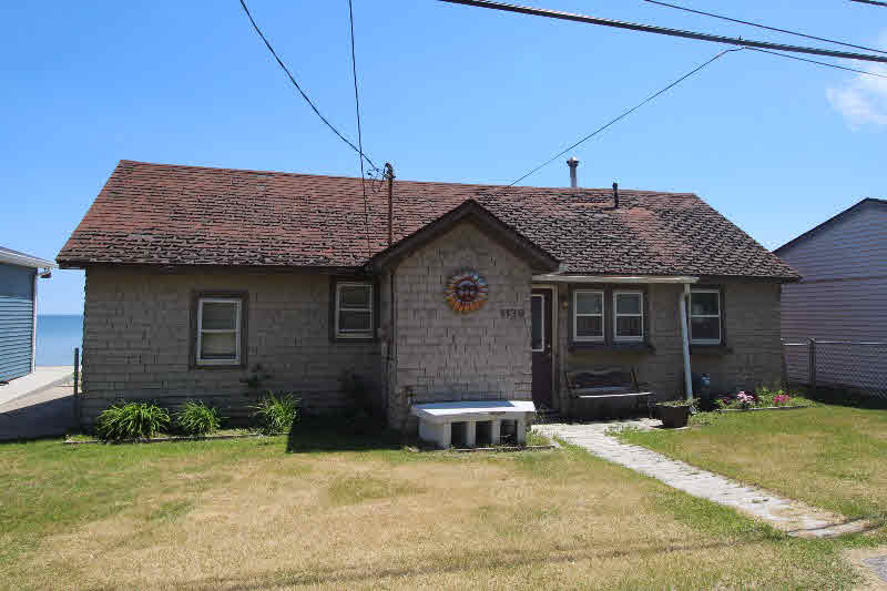 1139 Brissette Beach Road Kawkawlin, MI 48631 - Photo 2 of 9 Gallery Image 2