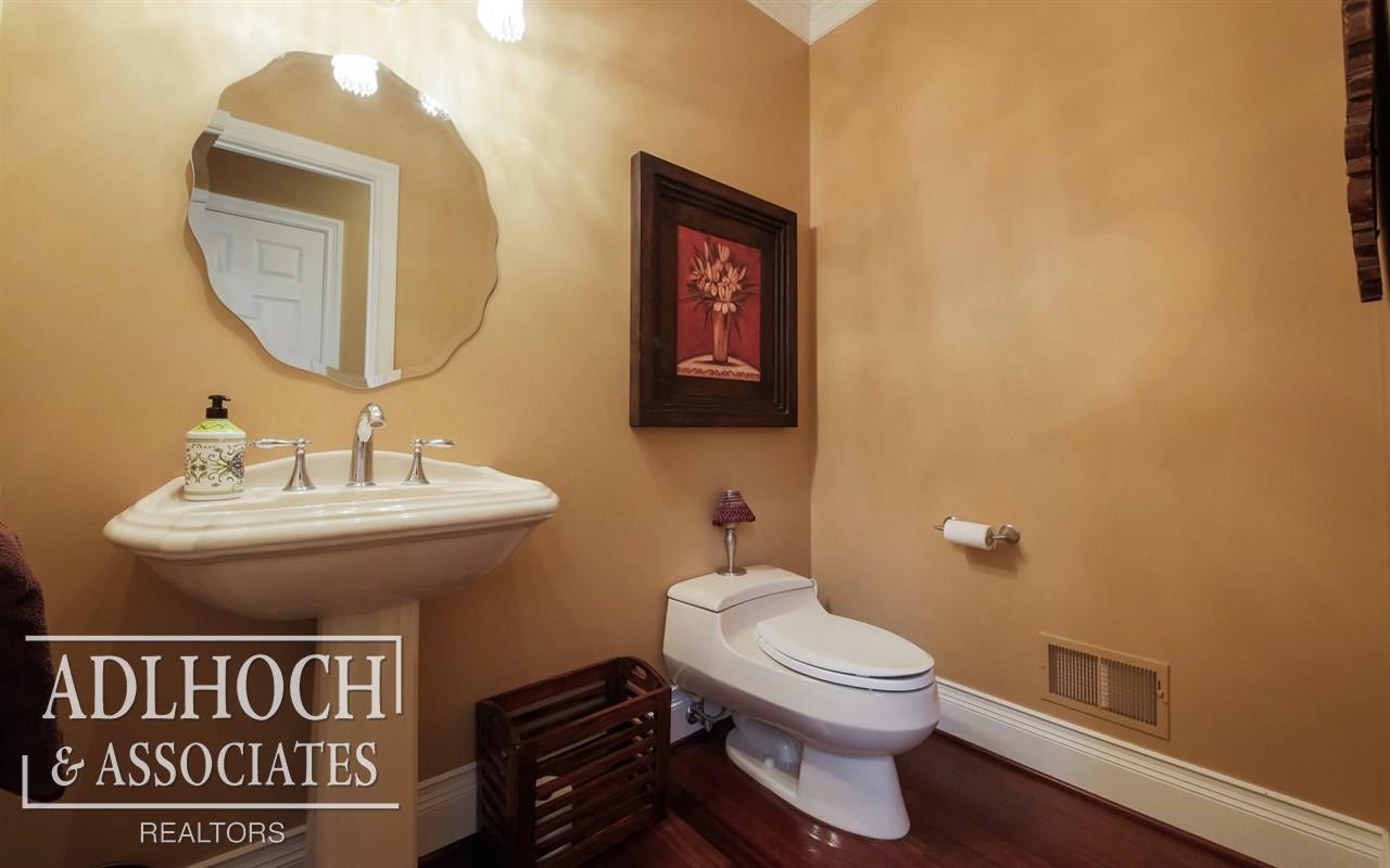 920 Shoreham Road Grosse Pointe Woods, MI 48236 - Photo 14 of 39