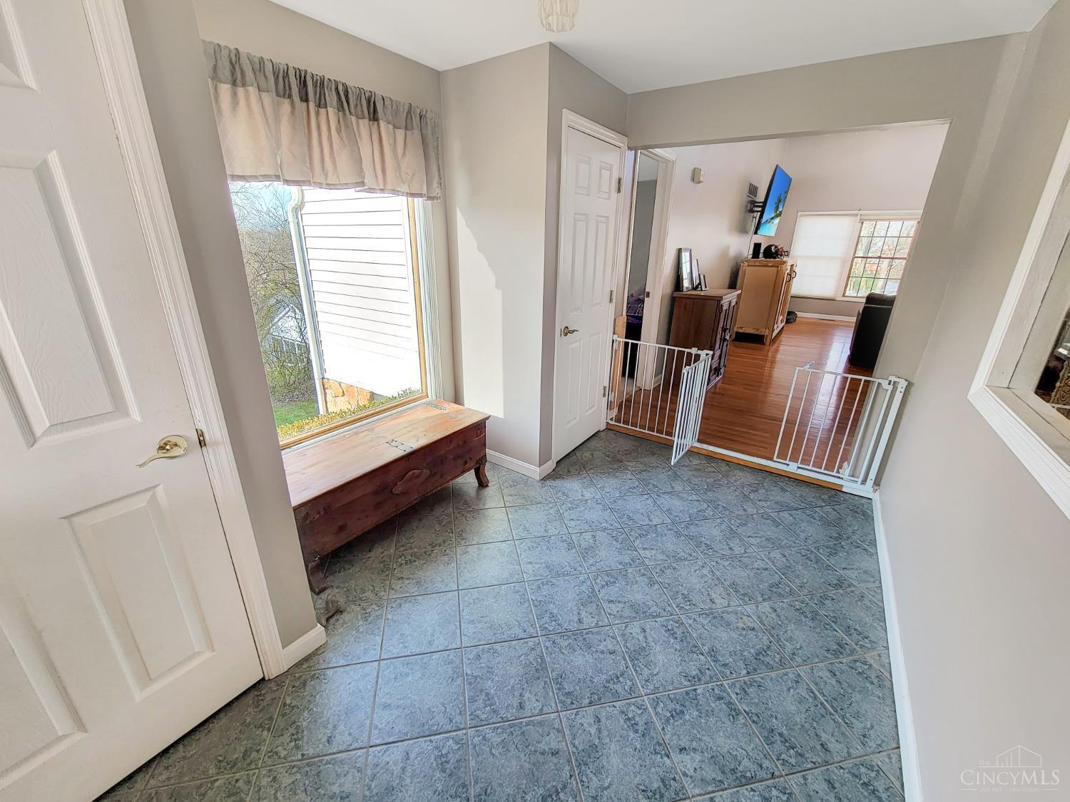 10560 Wyscarver Road Evendale, OH 45241 - Photo 5 of 47