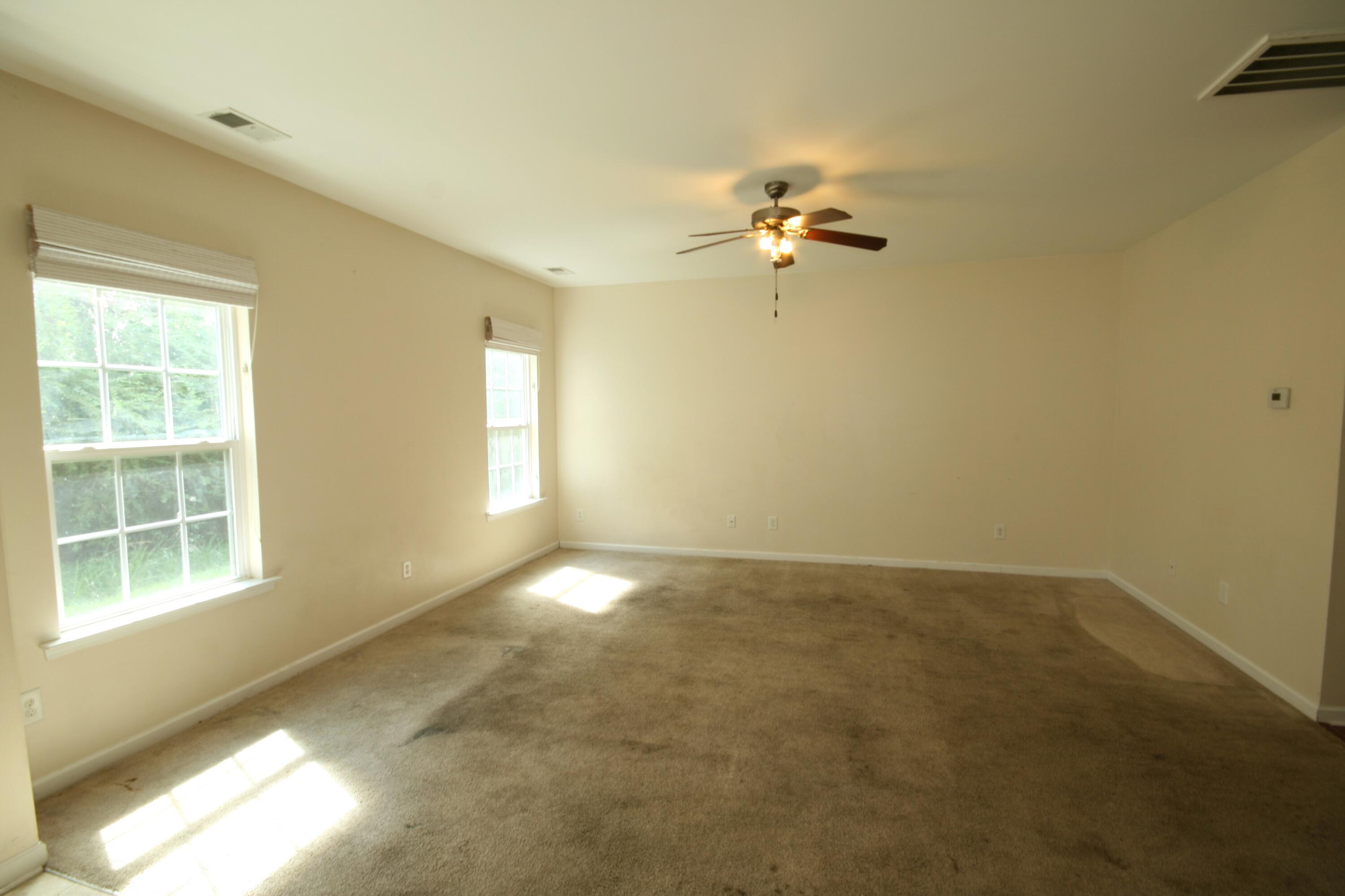 402 Rockville Road Moncks Corner, SC 29461 - Photo 22 of 39 Living room