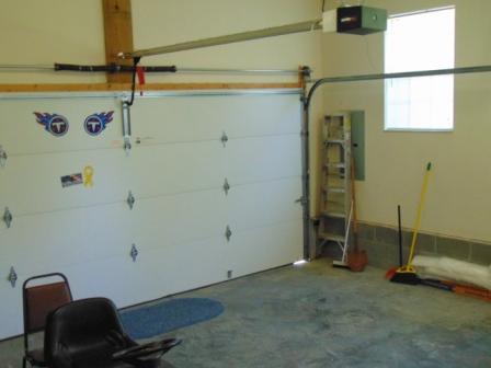 103 Bluff Point Road Harriman, TN 37748 - Photo 6 of 12 2 Car Garage