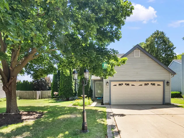 $389,000 | 211 North Oltendorf Road, Streamwood, IL 60107