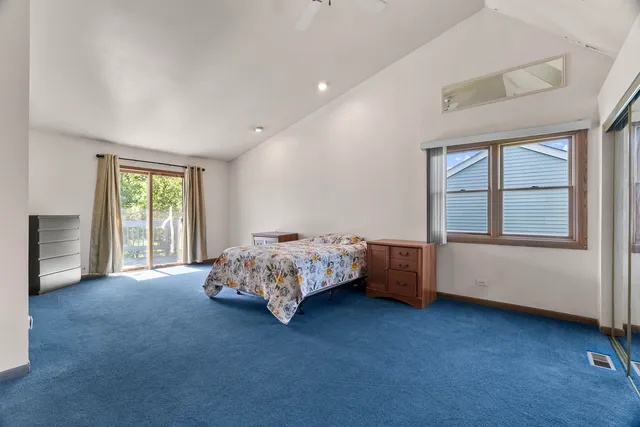 $389,000 | 211 North Oltendorf Road, Streamwood, IL 60107