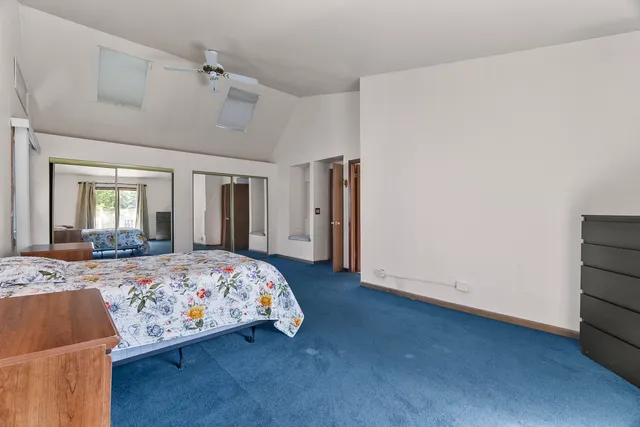 $389,000 | 211 North Oltendorf Road, Streamwood, IL 60107