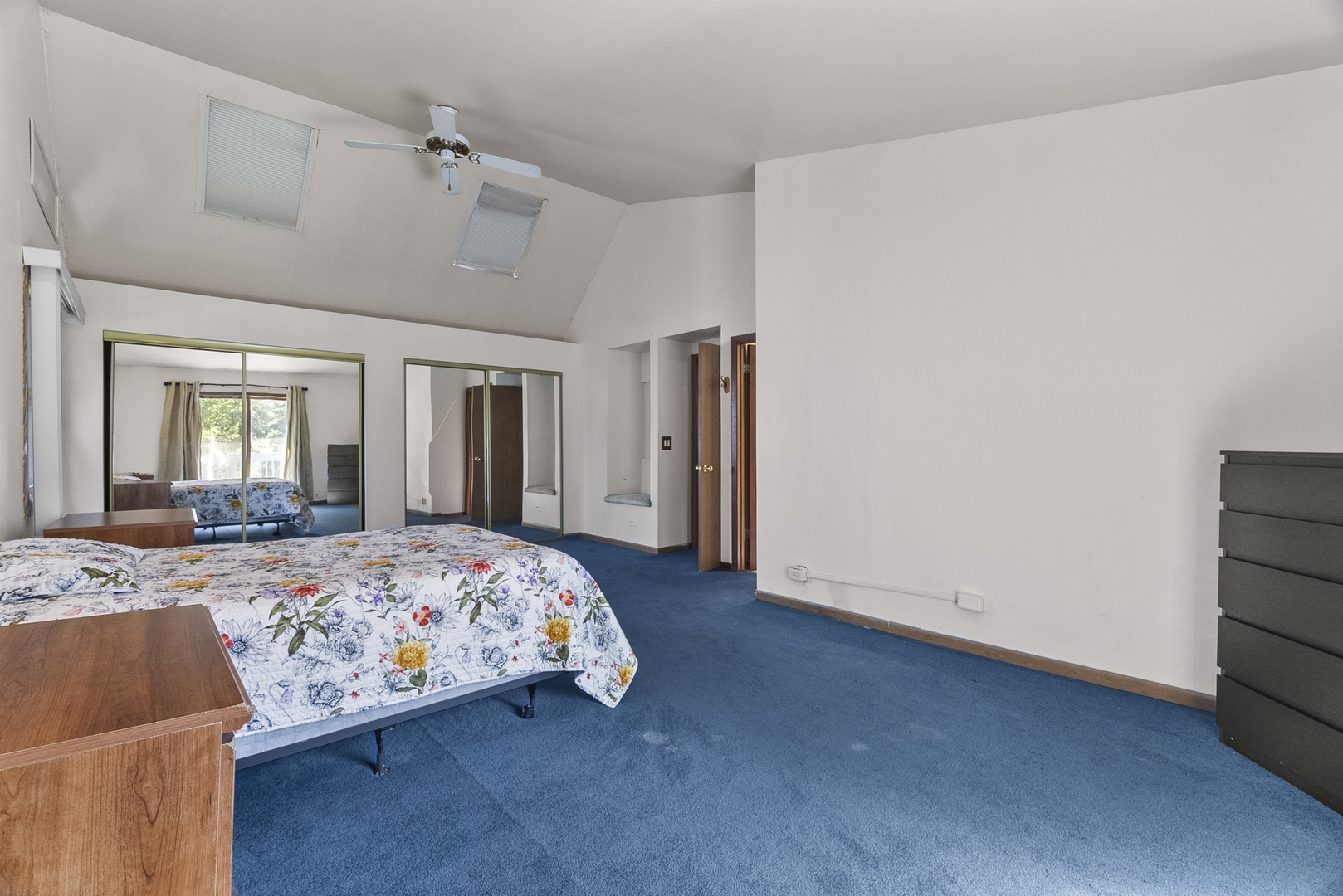 211 North Oltendorf Road Streamwood, IL 60107 - Photo 18 of 31