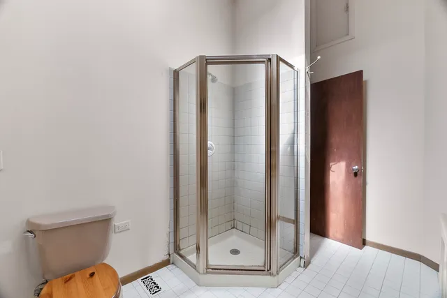 $389,000 | 211 North Oltendorf Road, Streamwood, IL 60107