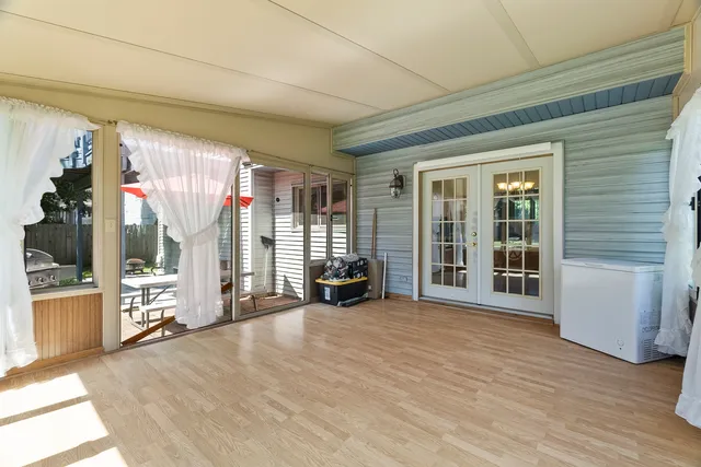 $389,000 | 211 North Oltendorf Road, Streamwood, IL 60107