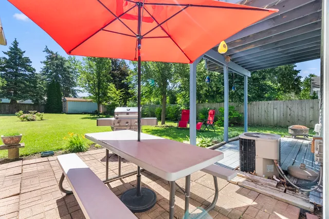 $389,000 | 211 North Oltendorf Road, Streamwood, IL 60107