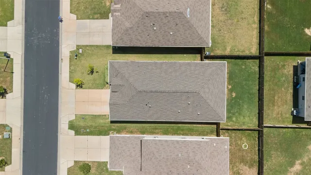 $2,000 | 116 Fair Anne Drive, Georgetown, TX 78626