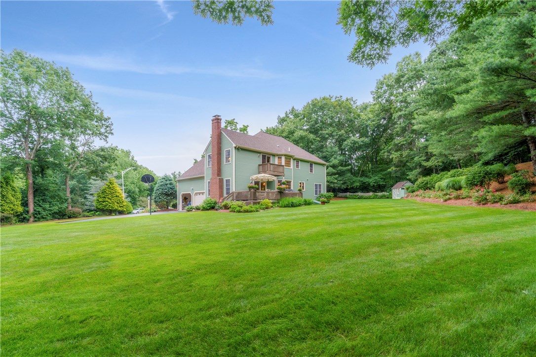 4 Francis Farm Road North Smithfield, RI 02830 - Photo 4 of 47 Gallery Image 4